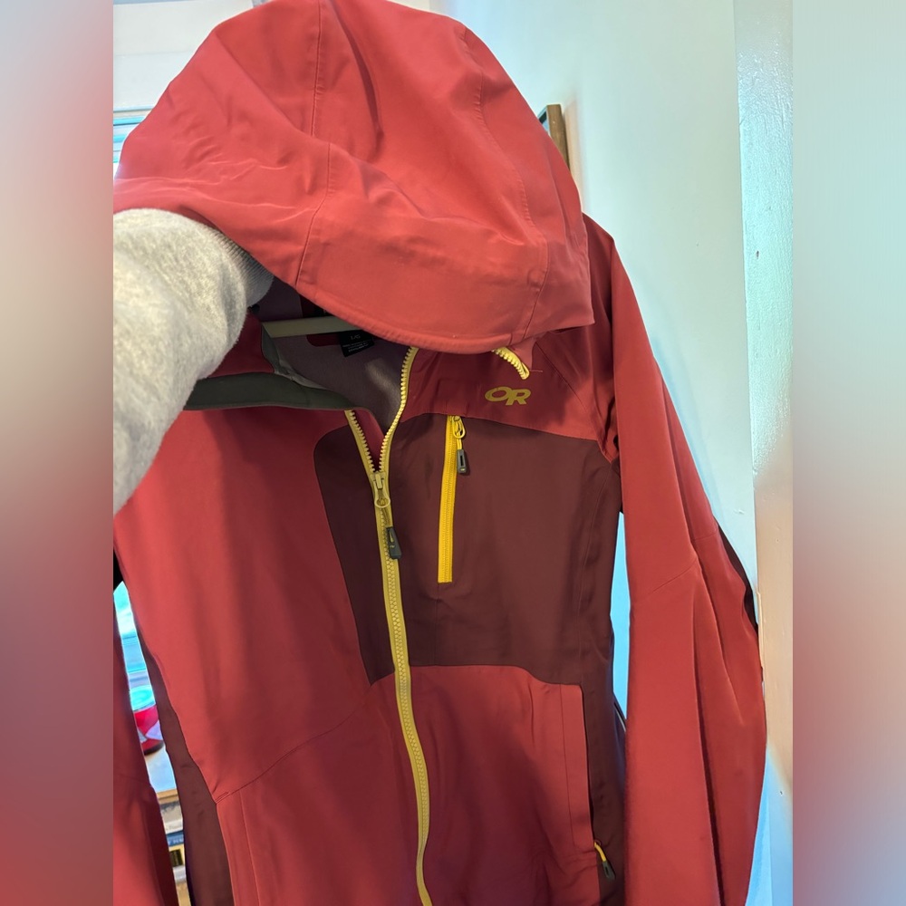 Stretchy Stylish Shell for Skiing - Picture 4 of 6